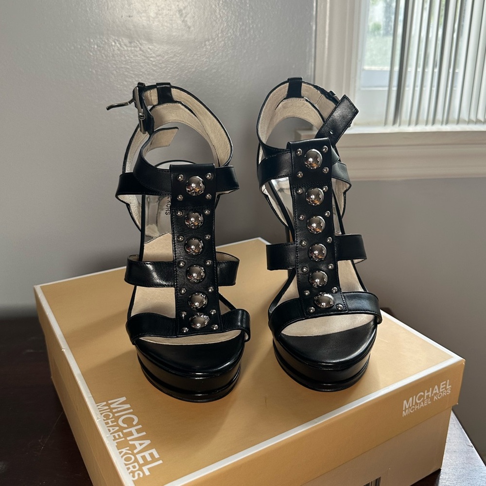Black leather Michael Kors heels